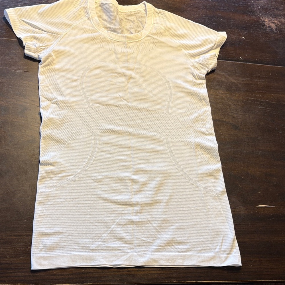 Lululemon Swiftly White Short Sleeve, 6